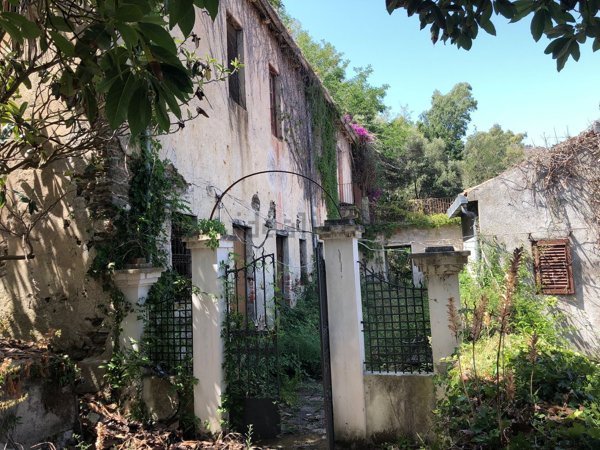 casa indipendente in vendita a Piraino in zona Calanovella