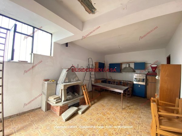 casa indipendente in vendita a Piraino in zona Salinà