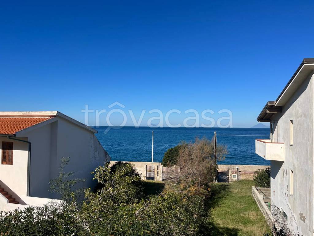 casa indipendente in vendita a Piraino in zona Calanovella