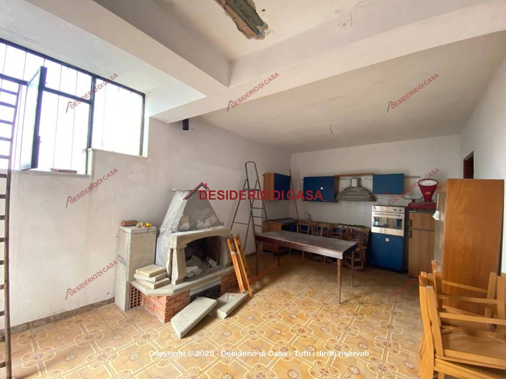 casa indipendente in vendita a Piraino in zona Salinà