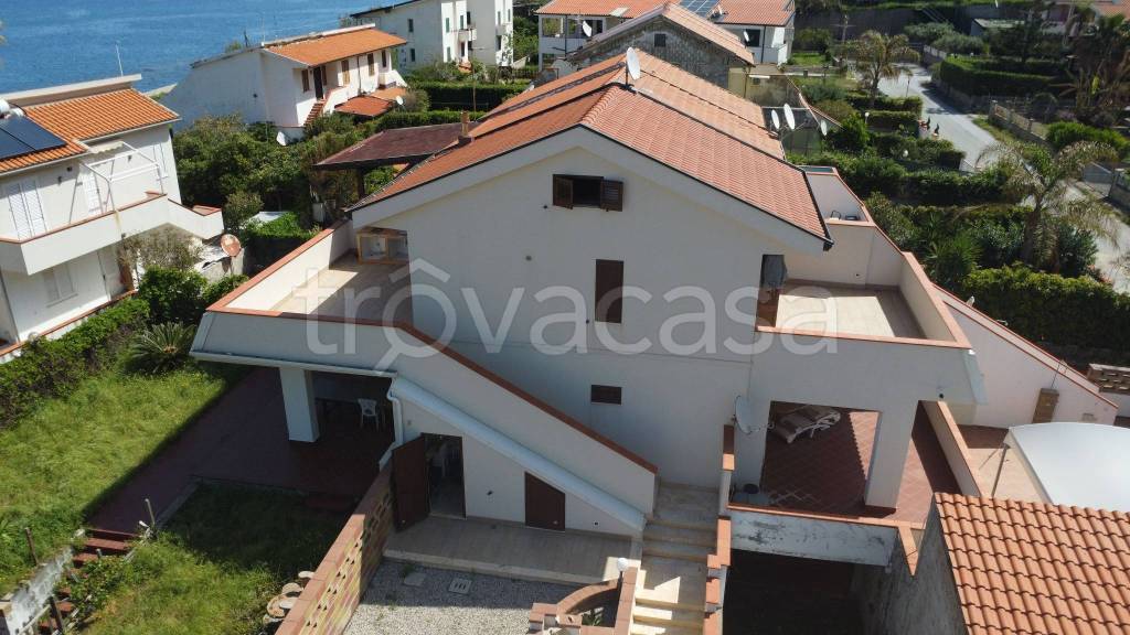 casa indipendente in vendita a Piraino in zona Calanovella