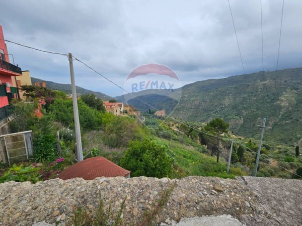 casa indipendente in vendita a Reitano