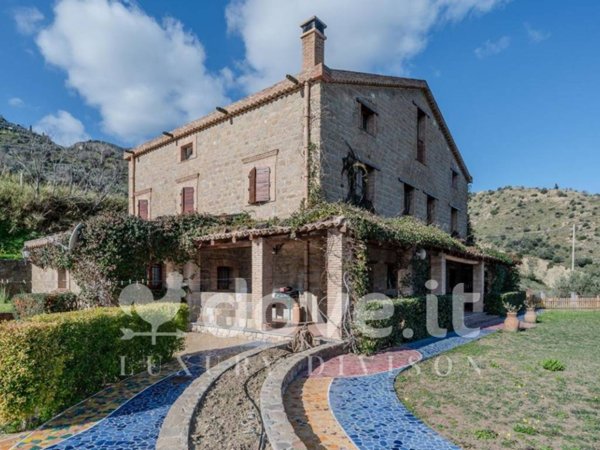 casale in vendita a Reitano