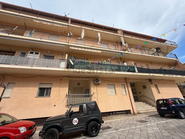 appartamento in vendita a Reitano in zona Villa Margi