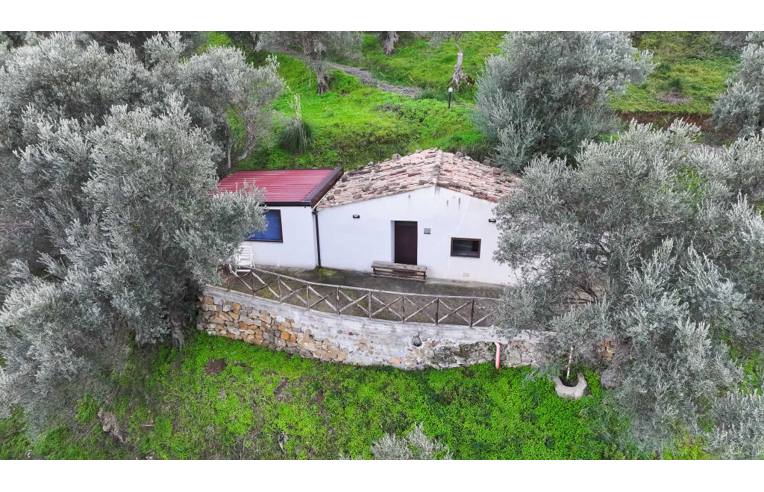 casa indipendente in vendita a Reitano