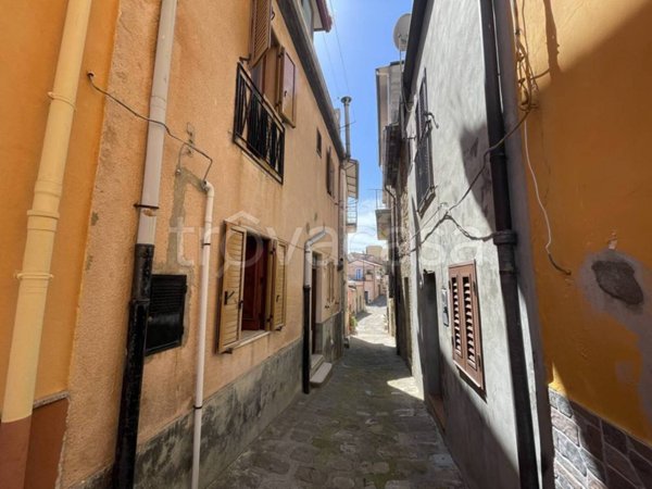 casa indipendente in vendita a Reitano