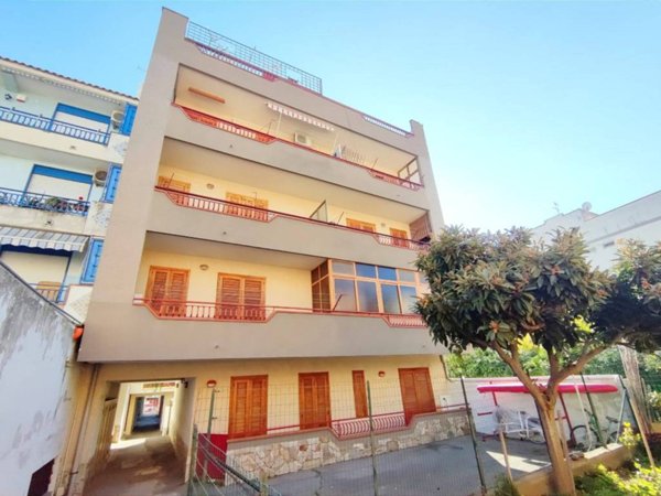 appartamento in vendita a Roccalumera