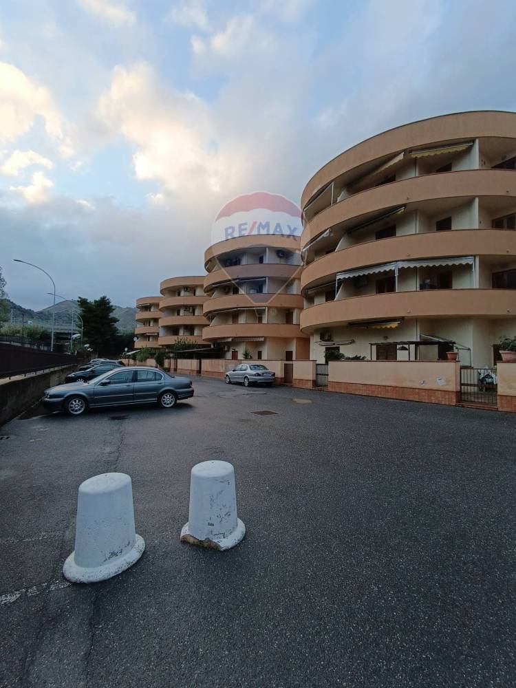 appartamento in vendita a Roccalumera