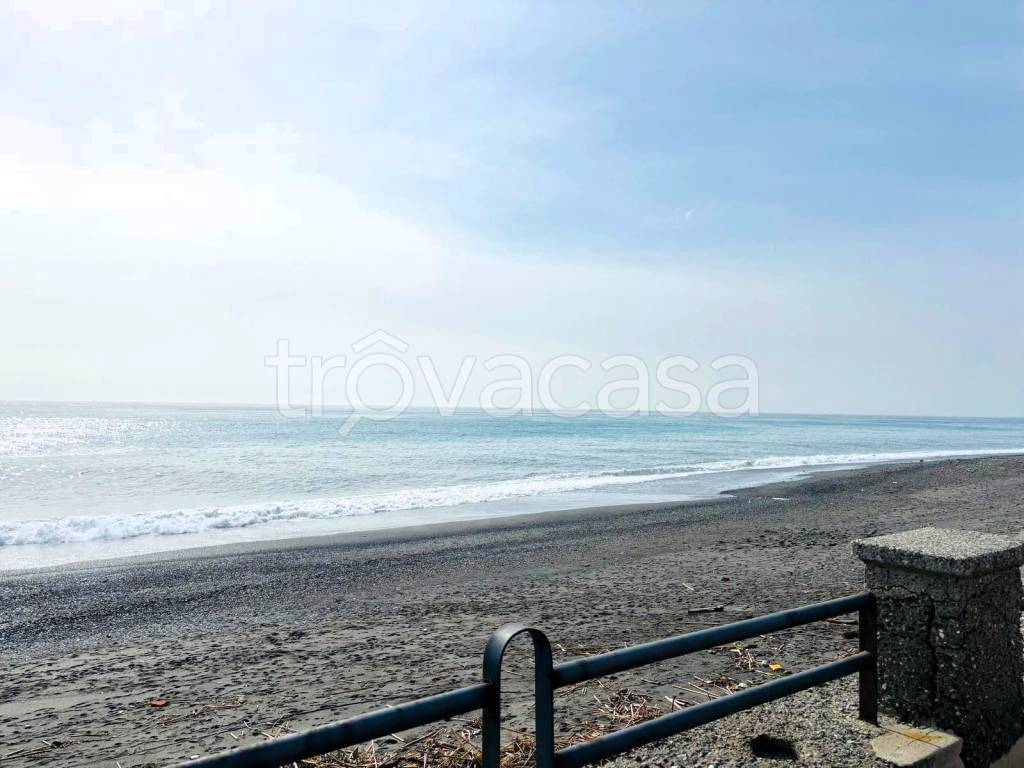 appartamento in vendita a Roccalumera