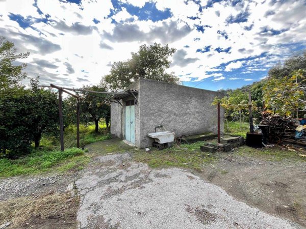 terreno agricolo in vendita a Roccalumera in zona Sciglio
