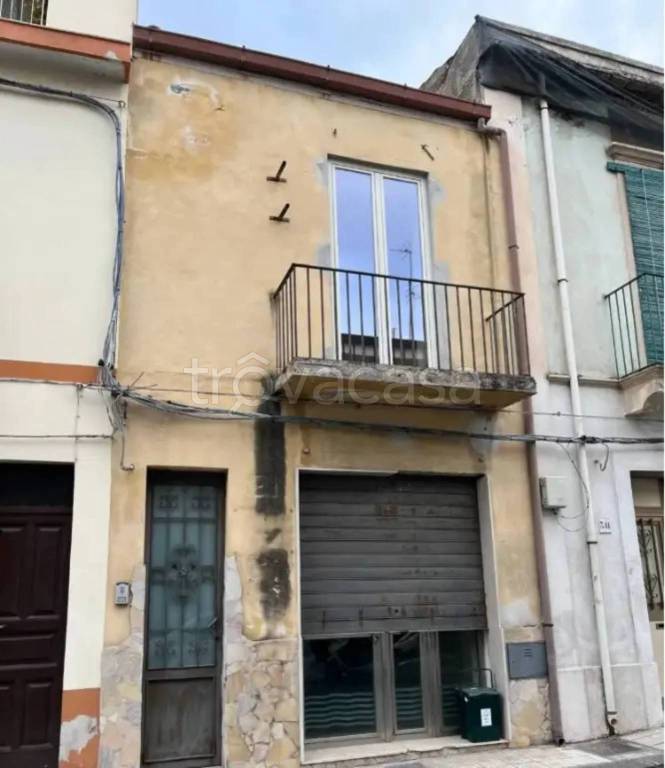 casa indipendente in vendita a Roccalumera