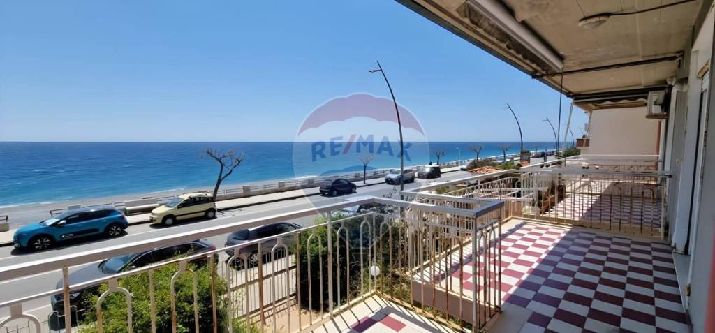 appartamento in vendita a Roccalumera