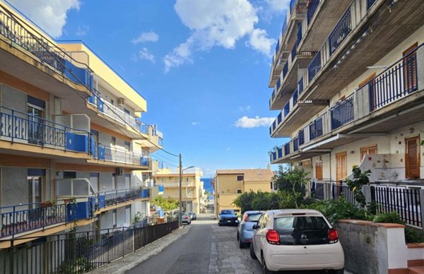 appartamento in vendita a Roccalumera