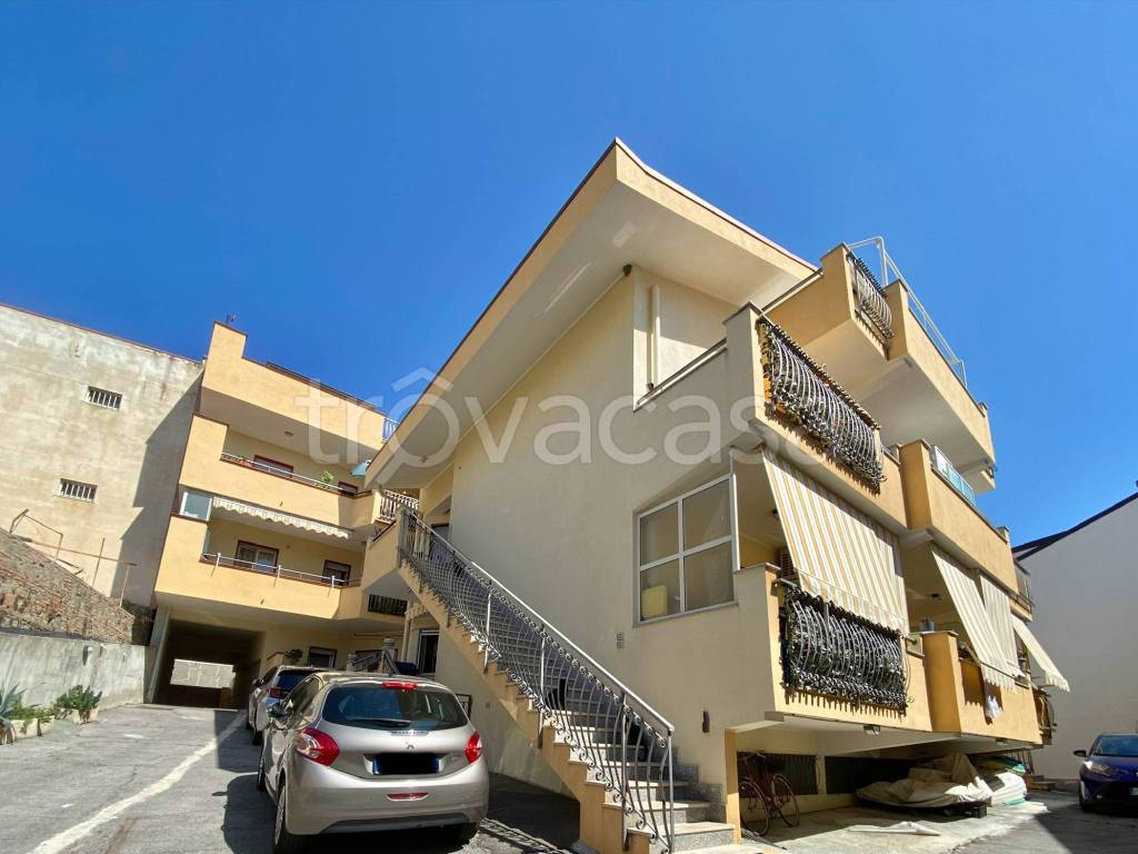 appartamento in vendita a Roccalumera