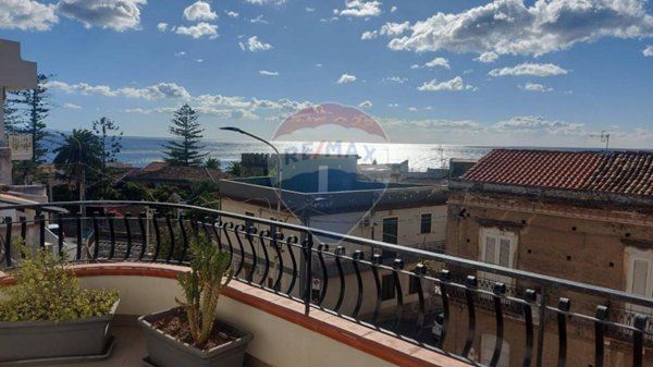 appartamento in vendita a Roccalumera