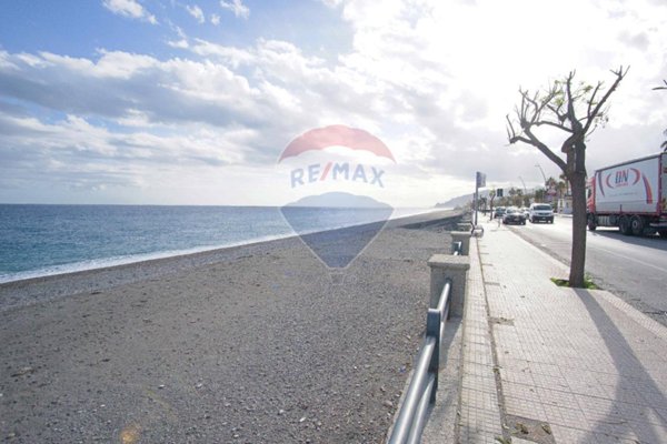 appartamento in vendita a Roccalumera