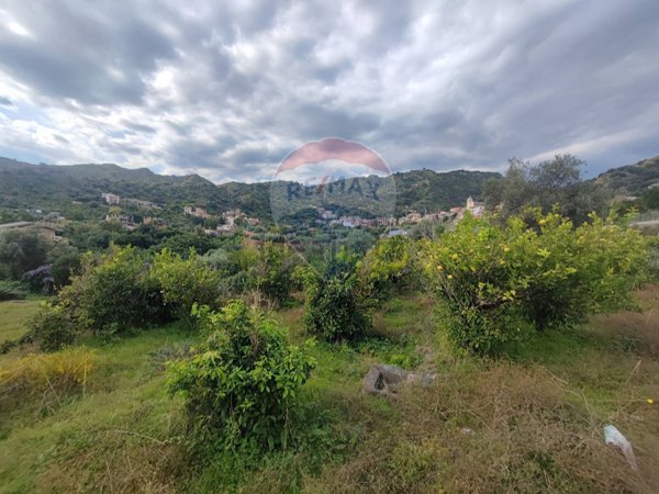 terreno agricolo in vendita a Roccalumera in zona Sciglio