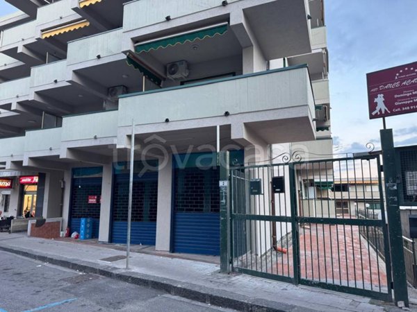 locale di sgombero in vendita a Roccalumera