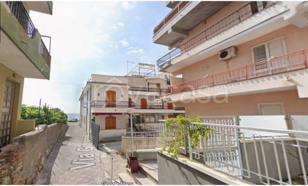 appartamento in vendita a Roccalumera