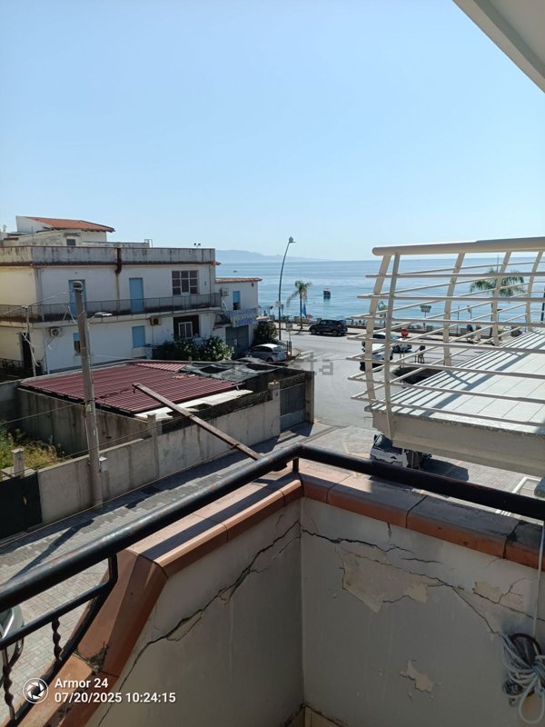 casa indipendente in vendita a Roccalumera