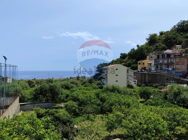 appartamento in vendita a Roccalumera in zona Allume