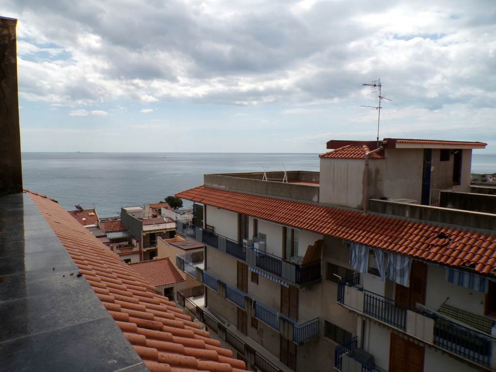 appartamento in vendita a Roccalumera