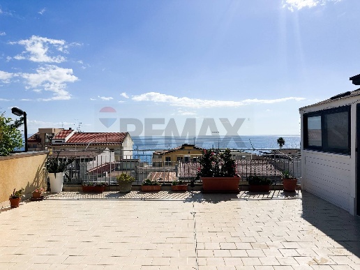 appartamento in vendita a Roccalumera