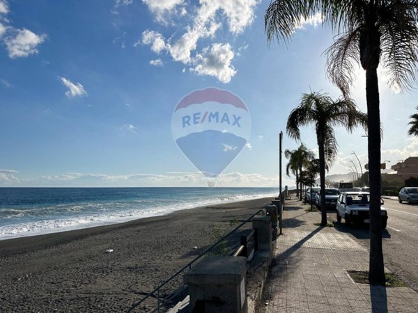 appartamento in vendita a Roccalumera