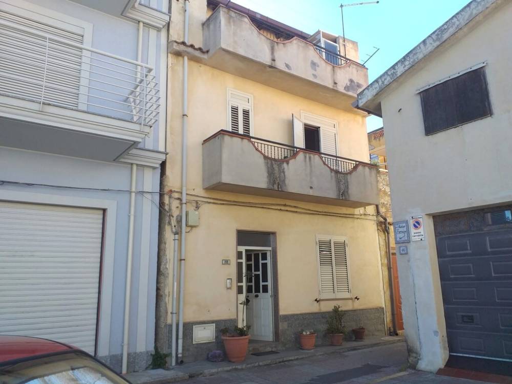 casa indipendente in vendita a Roccalumera