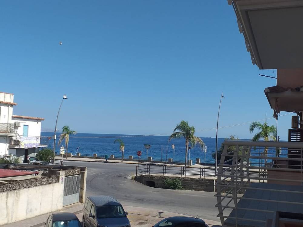 casa indipendente in vendita a Roccalumera