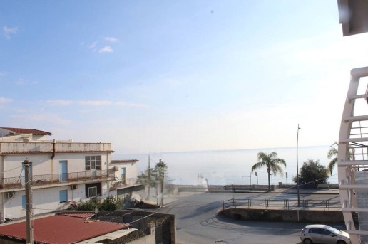 casa indipendente in vendita a Roccalumera