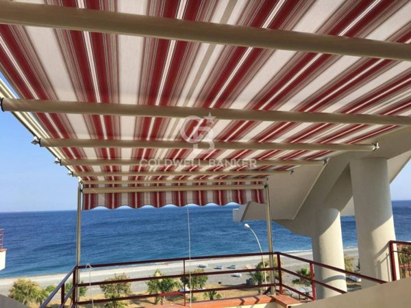 appartamento in vendita a Roccalumera