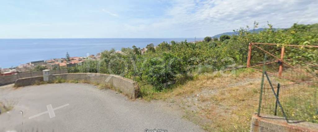 casa indipendente in vendita a Roccalumera