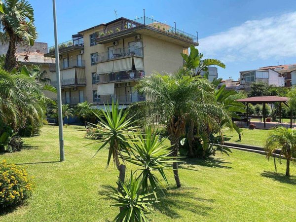 appartamento in vendita a Roccalumera