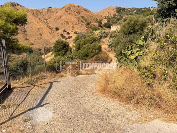 terreno agricolo in vendita a Roccalumera in zona Sciglio