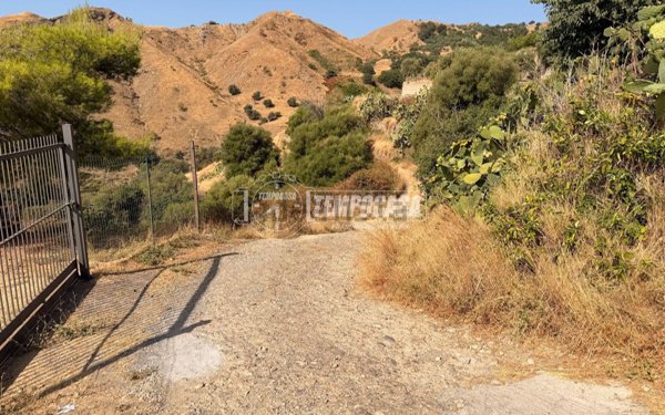 terreno agricolo in vendita a Roccalumera in zona Sciglio