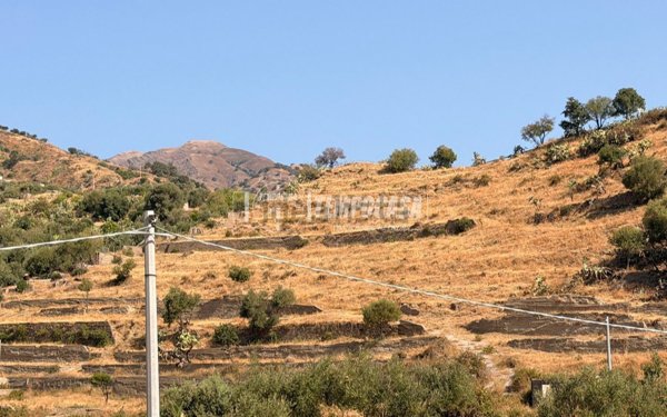 terreno agricolo in vendita a Roccalumera in zona Sciglio