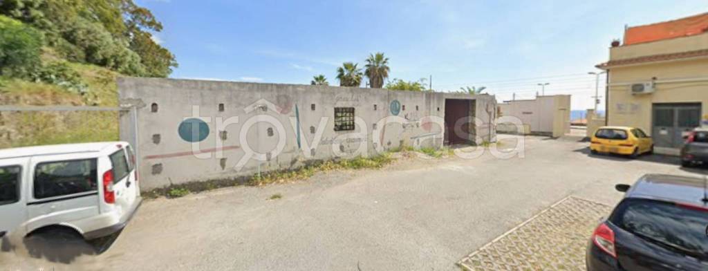 locale commerciale in vendita a Roccalumera