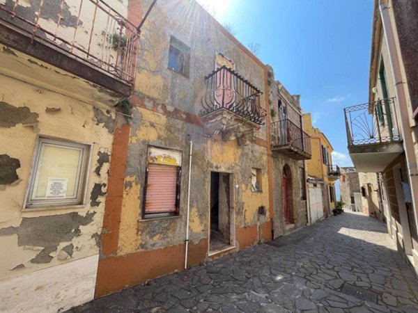 casa indipendente in vendita a Roccavaldina