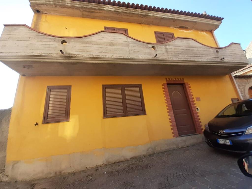 casa indipendente in vendita a Roccavaldina