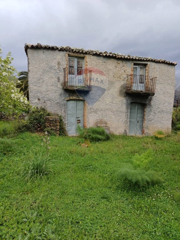 terreno agricolo in vendita a Roccella Valdemone