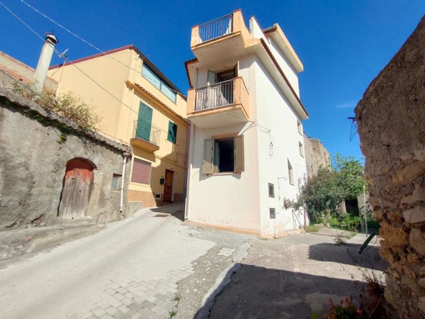 casa indipendente in vendita a Rodì Milici