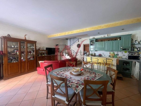 casa indipendente in vendita a Rodì Milici in zona Porticato