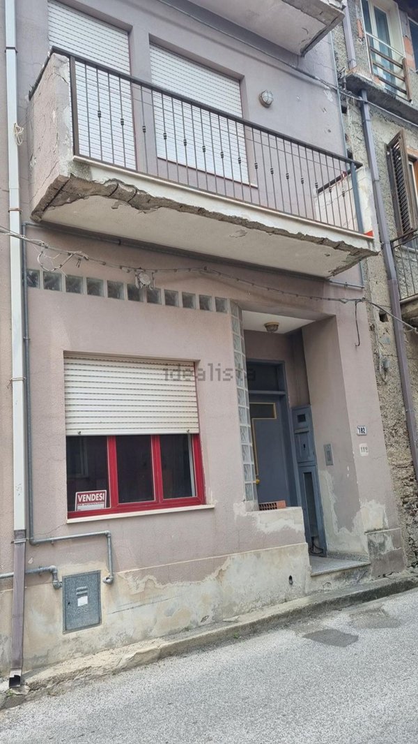 casa indipendente in vendita a Rodì Milici in zona Porticato