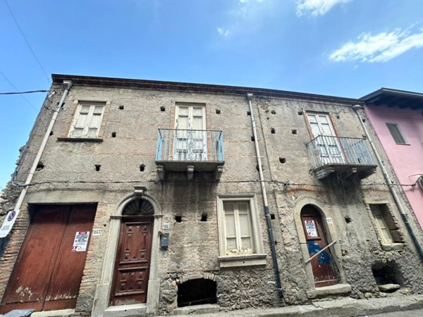 casa indipendente in vendita a Rodì Milici in zona Porticato