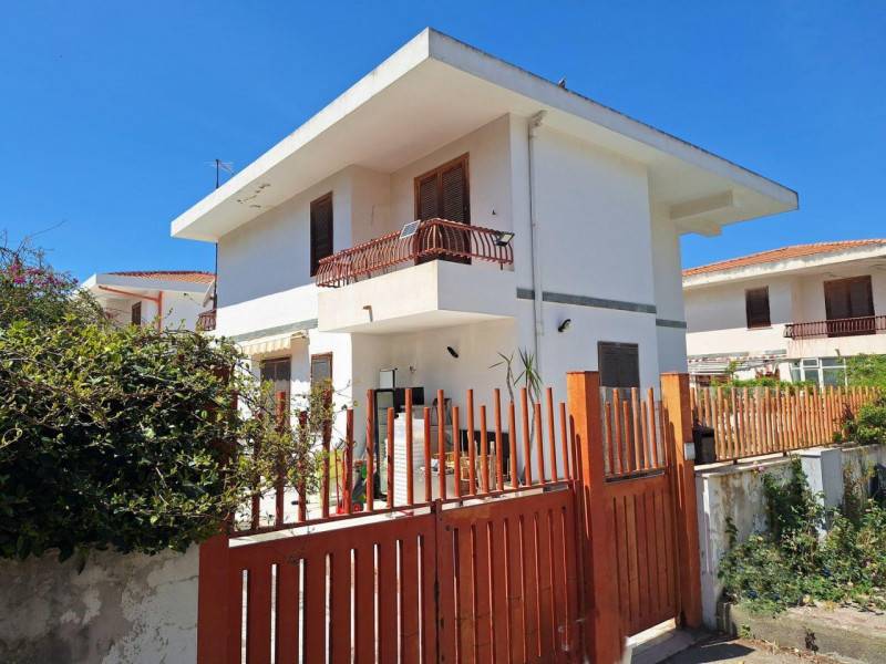 casa indipendente in vendita a Rometta