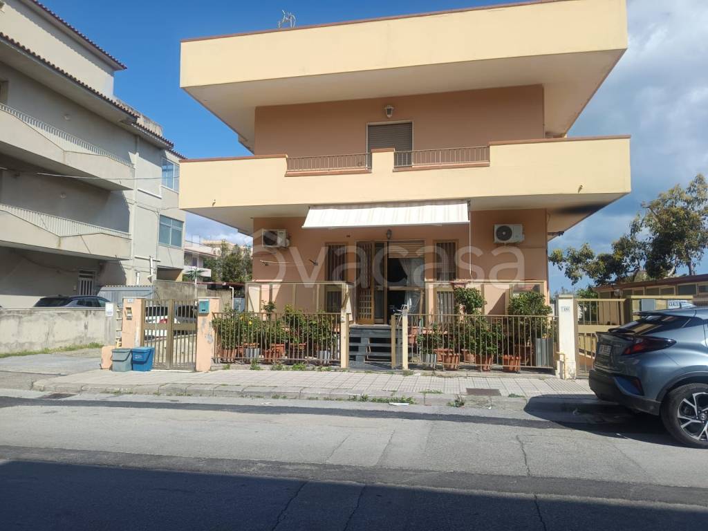 locale commerciale in vendita a Rometta in zona Rometta Marea