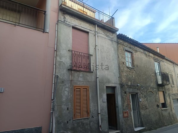 casa semindipendente in vendita a Rometta