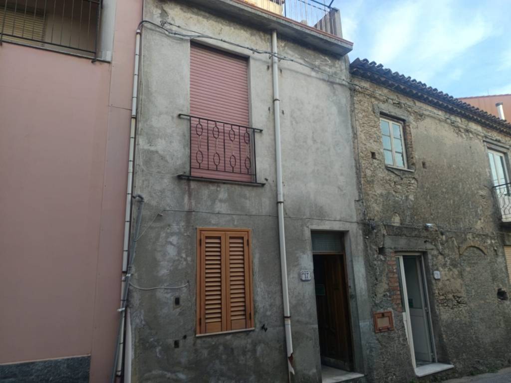 casa indipendente in vendita a Rometta