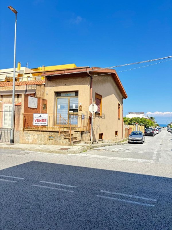 appartamento in vendita a Rometta in zona Rometta Marea